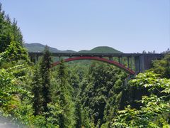 -蝶舞清江·恩施地心谷景区