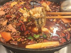 -鸿顺老铁锅美蛙鱼府(解放碑店)