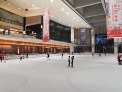 -冰纷万象滑冰场(深圳万象城店)