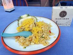 -拾光音乐餐酒吧(告庄星光夜市店)