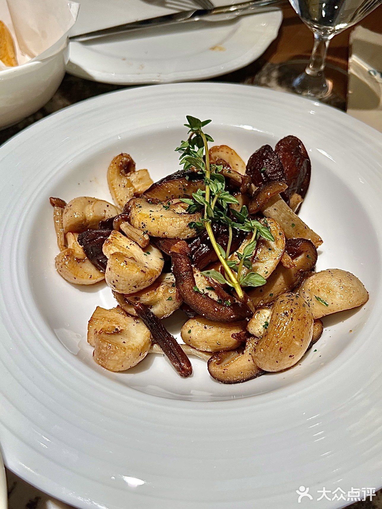 情调满满的周末约会[爱心]