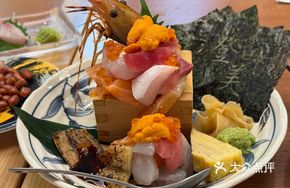 海鲜盛寿司
