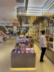 -乐多星球潮玩中心(沈阳嘉里城店)