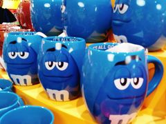 -m豆巧克力世界(上海世茂广场店)