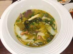 酸菜锅底-成都你六姐·牛肉冒菜(城市集市合生汇店)
