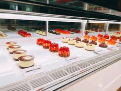 -潮一不贰·法式甜品·生日蛋糕·西式简餐(外滩店)