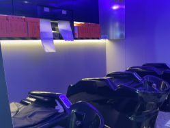 -TOP HAIR SALON
