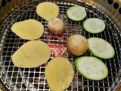 -铭牛烧肉·和牛海鲜自助(高新月牙湖店)