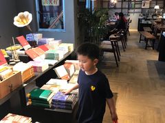 -阅西安新华书店(翠华南路店)