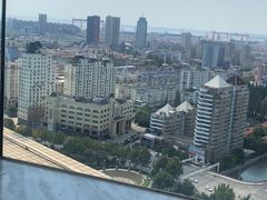 -云顶旋转自助景观餐厅