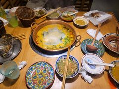 -洱火云南酸菜牛肉火锅(石景山当代商城店)