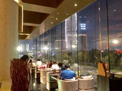 自助取餐区-wann lounge 低温慢煮牛排·清吧