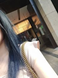 -V8潮牌·接发烫染连锁