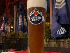 施纳德经典原味小麦扎啤-申德勒加油站餐厅(三里屯北小街店)