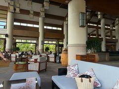 -亚龙湾喜来登·美景台大堂吧