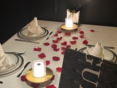-Mogul Eatery·大亨餐酒馆