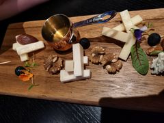 -wineapp葡萄酒餐吧(外滩金融中心店)