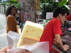 -詹爷爷乌节路街头冰淇淋