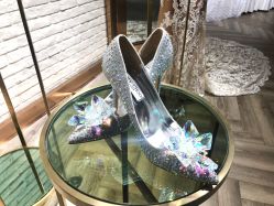 -Lady  Jane高端婚纱礼服馆