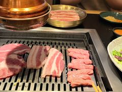 -臻牛烤肉
