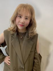 -PE SALON