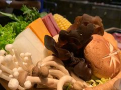 -湊湊火锅·茶憩(杭州湖滨银泰in77店)