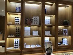 -宝丽眼镜(湖墅店)