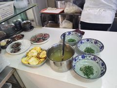 -老新隆牛肉锅贴(新街口店)