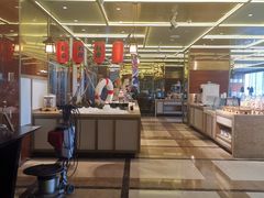 -大中华希尔顿酒店-念自助餐·嗨啤·小龙虾