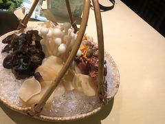 -余欢领鲜火锅(新街口店)