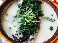 鱼头汤-千岛湖鱼味馆(十字街总店)