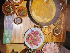 -贵厨酸汤牛肉(小十字店)
