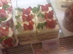 -花花卷卷·鲜食蛋糕(静安久光百货店)