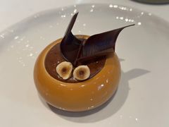 榛爱-潮一不贰·法式甜品·生日蛋糕·西式简餐(外滩店)