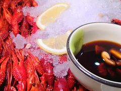 -茸梅路右拐龙虾-农家菜(松江店)
