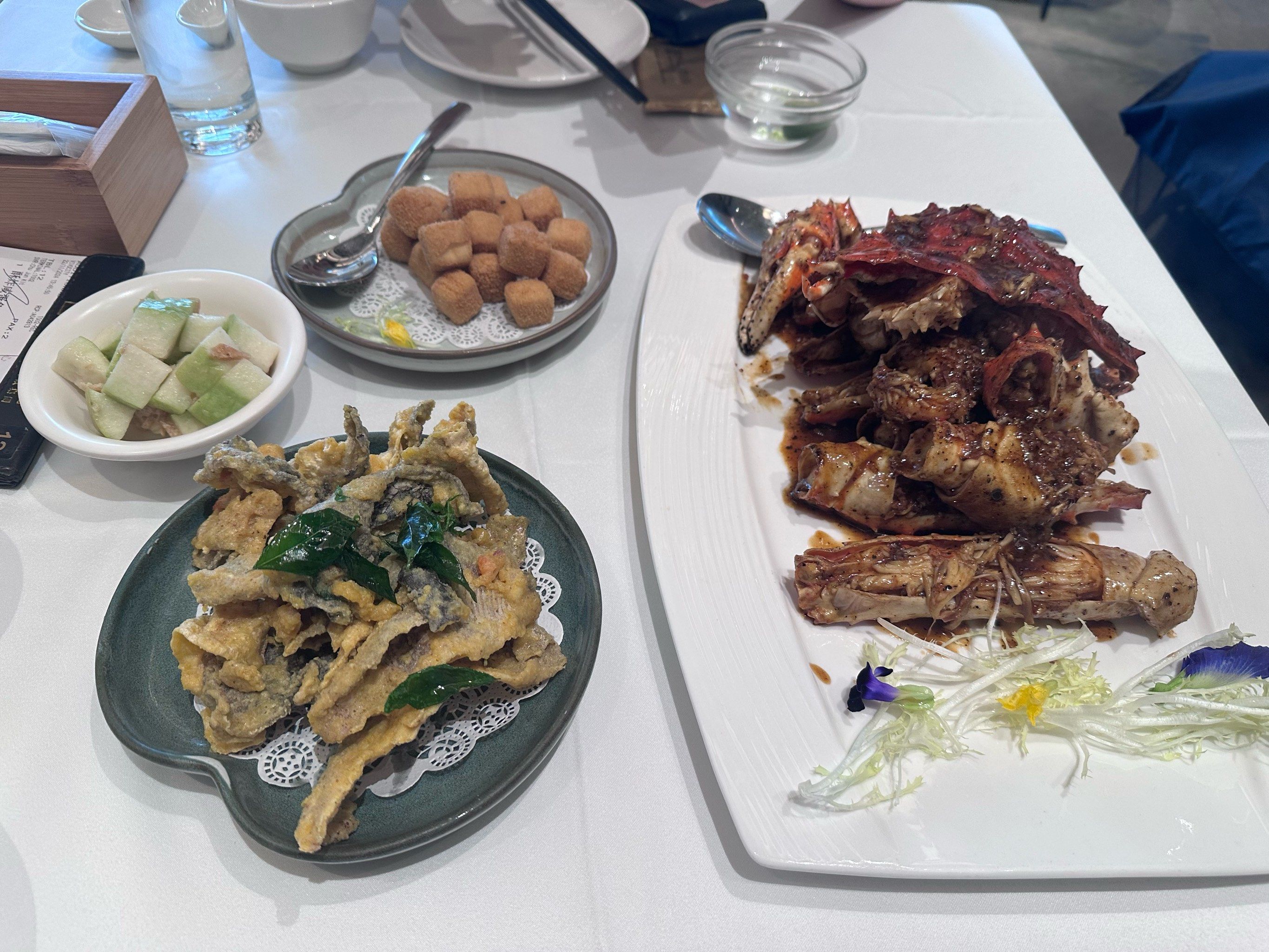 圣淘沙旁的海鲜餐厅