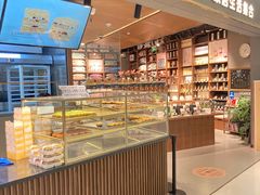 面包甜点陈列柜-黛汀烘焙DAINTY BAKERY(代字行合生汇店)