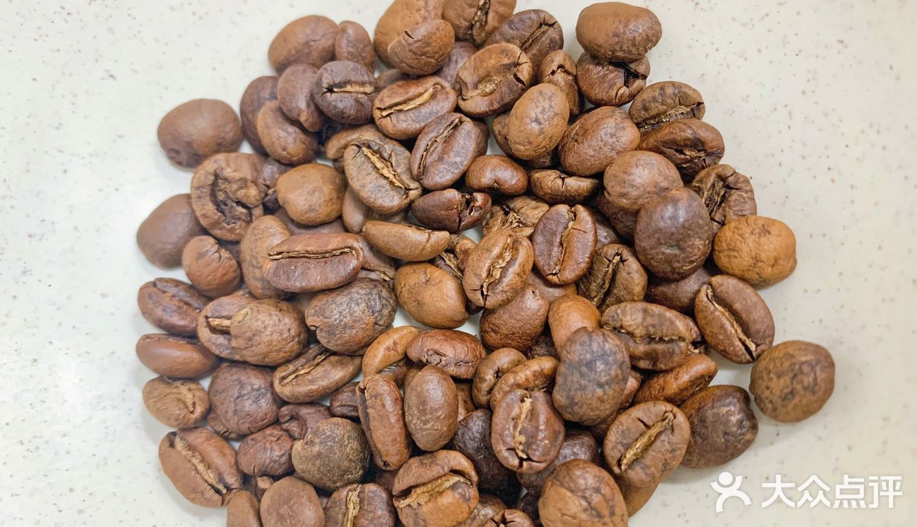 糖结构主要是蔗糖，比较平，有一些苦味碱味和木质感