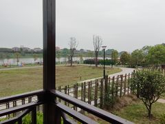 -梁子湖东篱老屋生态庄园