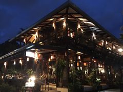 -Dash Teak House