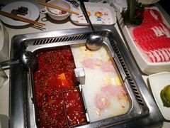 -海底捞火锅鲜切牛肉主题店(长寿路店)