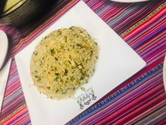 -香巴拉云南餐厅(华莱坞店)