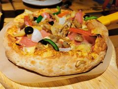 新奥尔良风情烤鸡比萨-菲滋意式餐厅(加州阳光二店)