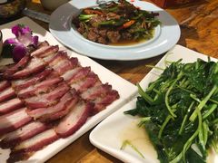 -老滇山寨•云南特色菜•地方菜•民族风情歌舞表演(金碧店)