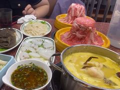 -四囍码头海鲜烧烤自助火锅(外滩南京东路悦荟广场店)