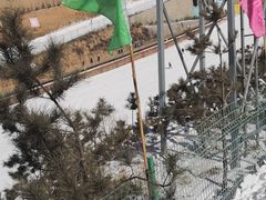 -采薇庄园四季滑雪场