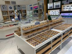 -光明眼镜·蔡司授权(九亭U天地店)