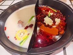 -朱光玉火锅馆(小寨原力场店)