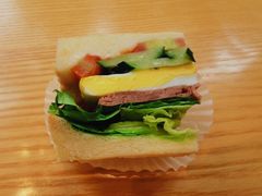 烟熏鸡肉鸡蛋三明治-派斯俊·本味(解放南路店)