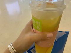 霸气橙子-奈雪的茶(漫广场店)